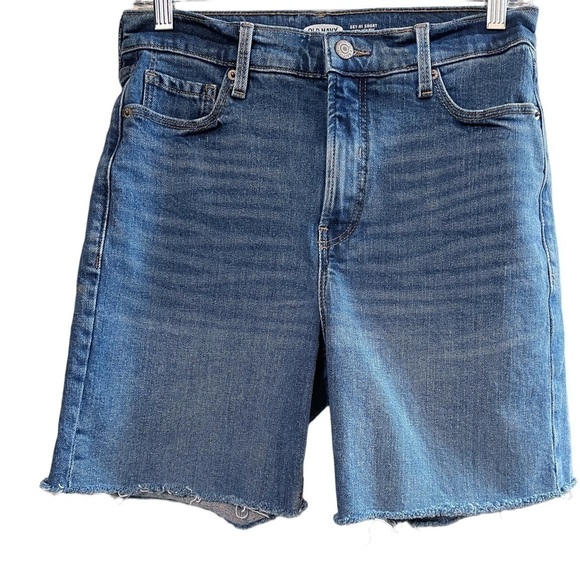 Old Navy Sky Hi Short Extra High Rise Raw Hem Blue Denim Shorts Sz 4 - Picture 1 of 6